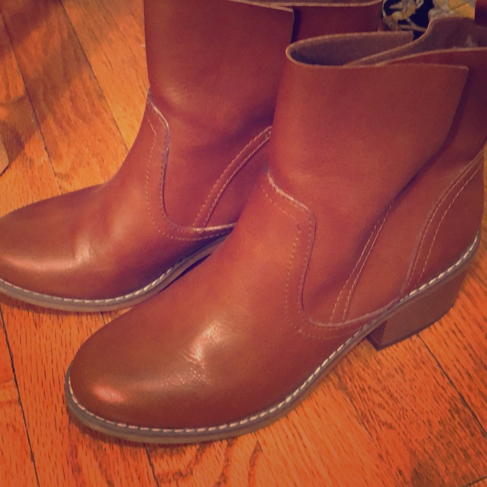Brown boots